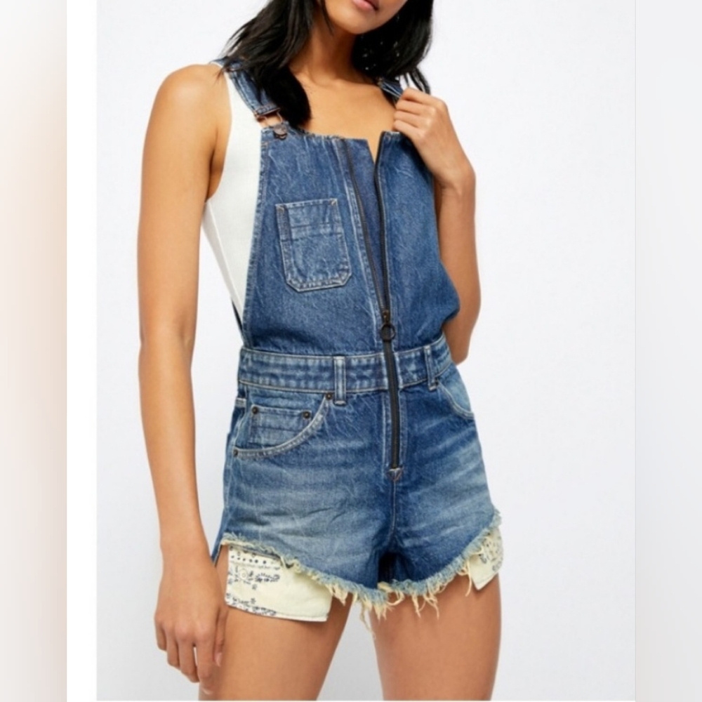 New Free People We The Free Sunkissed Shortalls Denim Overalls Women's size 6
